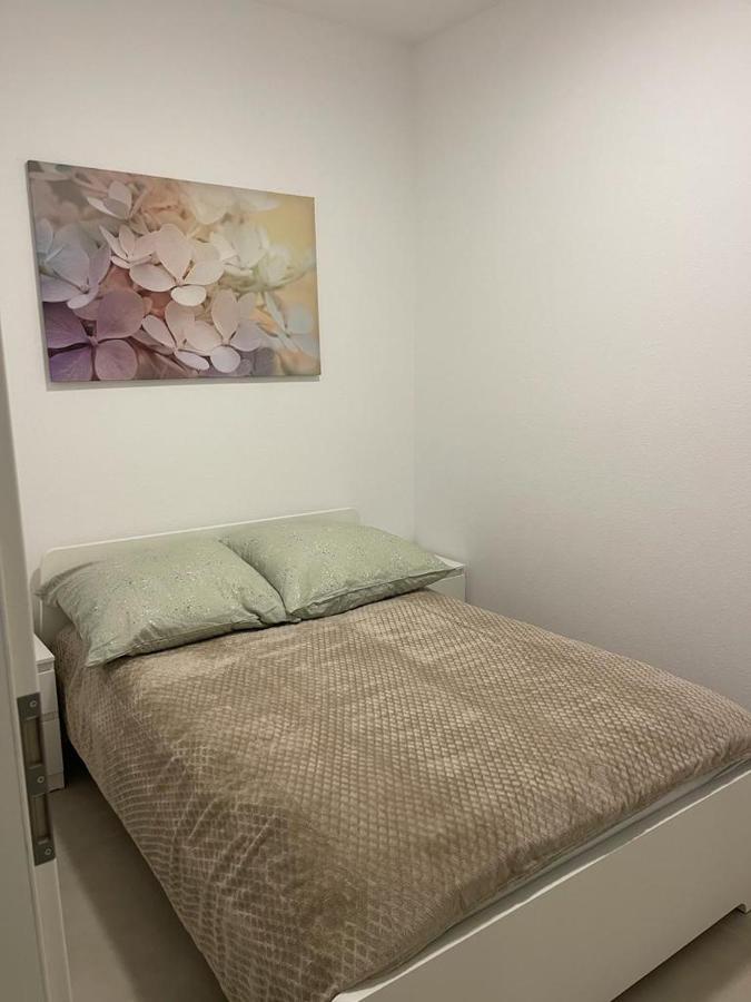 Monteurzimmer Mit Zwei Einzelnen Betten In Einer 3Zi Wohnung Mit Kuche Und Bad 奥斯纳布吕克 外观 照片
